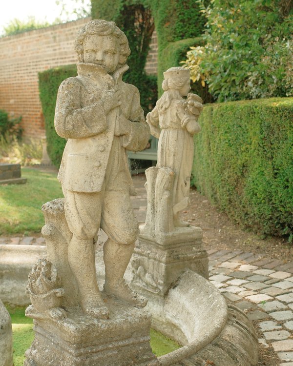 Statue